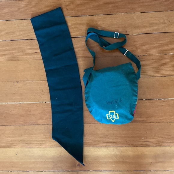 Retro Girl Scout Mess Kit & Sash - Picture 2 of 5